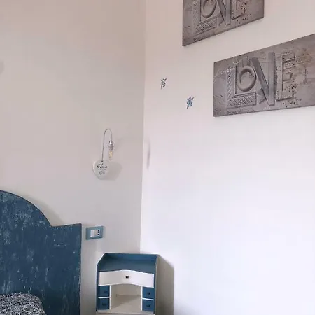 Isabel Casa Al Mare *